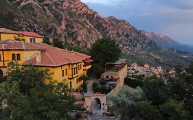 Rooms Merlika -Inside The Castle-